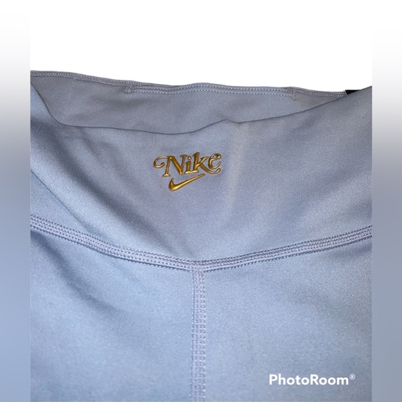 NWT🏷️ Women’s Nike Dri-Fit Performance Tight Fit Shorts, Size M - Picture 4 of 6